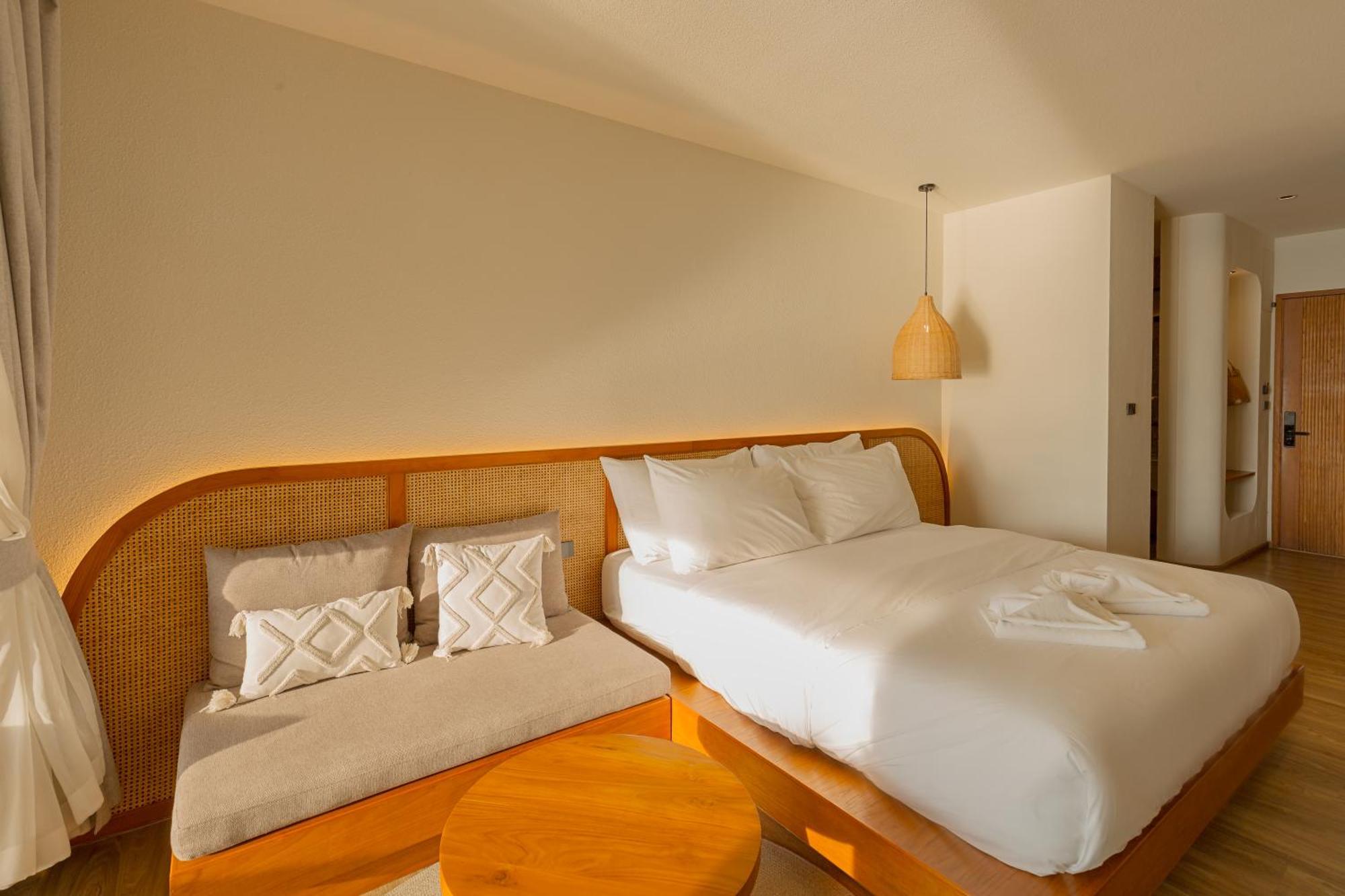 Tasana Bar And Luxury Resort Ko Lan Esterno foto