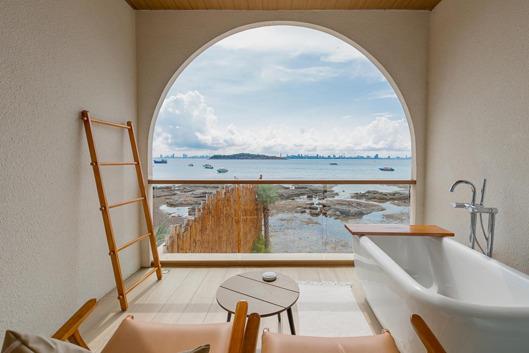 Tasana Bar And Luxury Resort Ko Lan Esterno foto