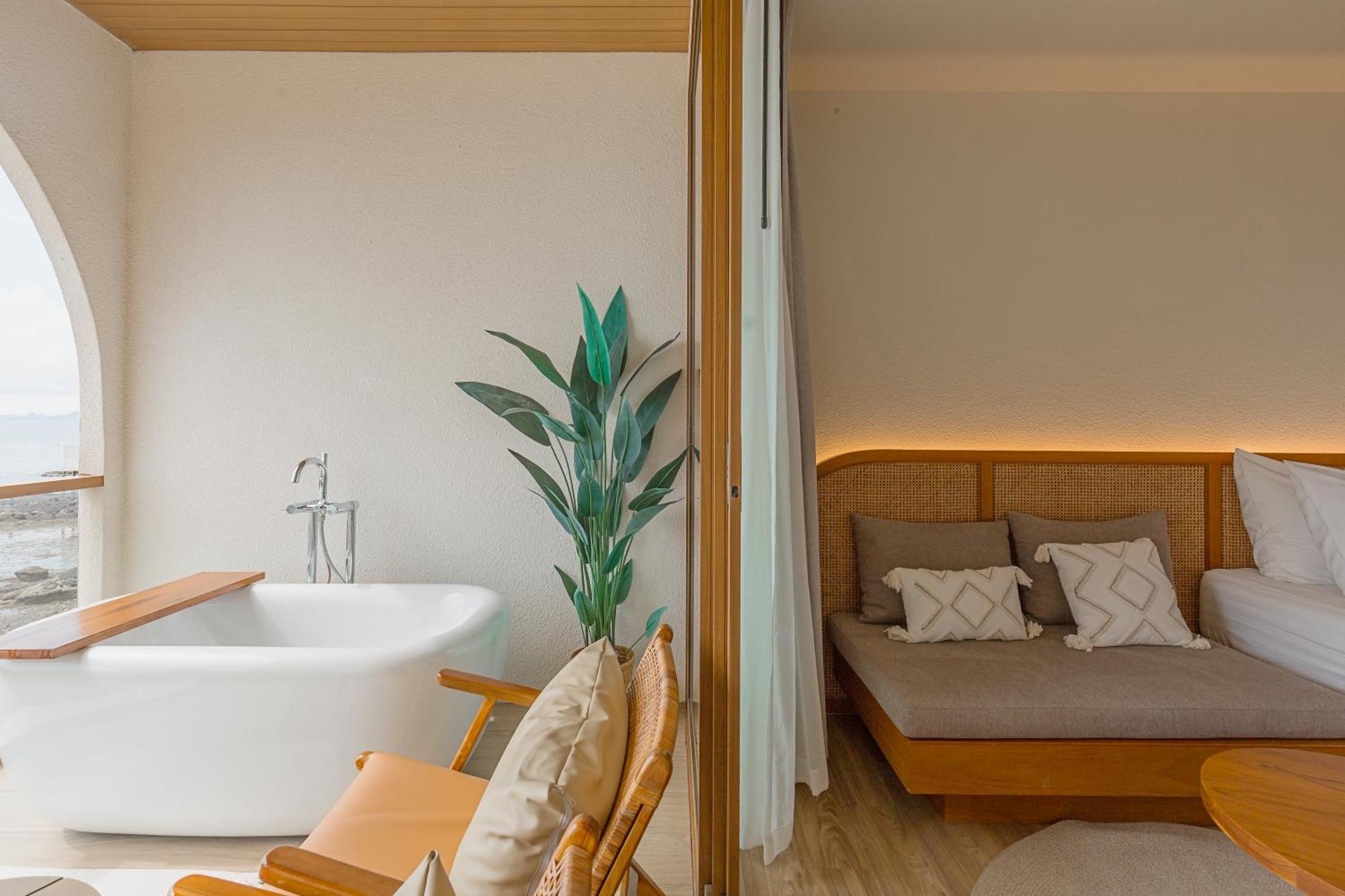Tasana Bar And Luxury Resort Ko Lan Esterno foto