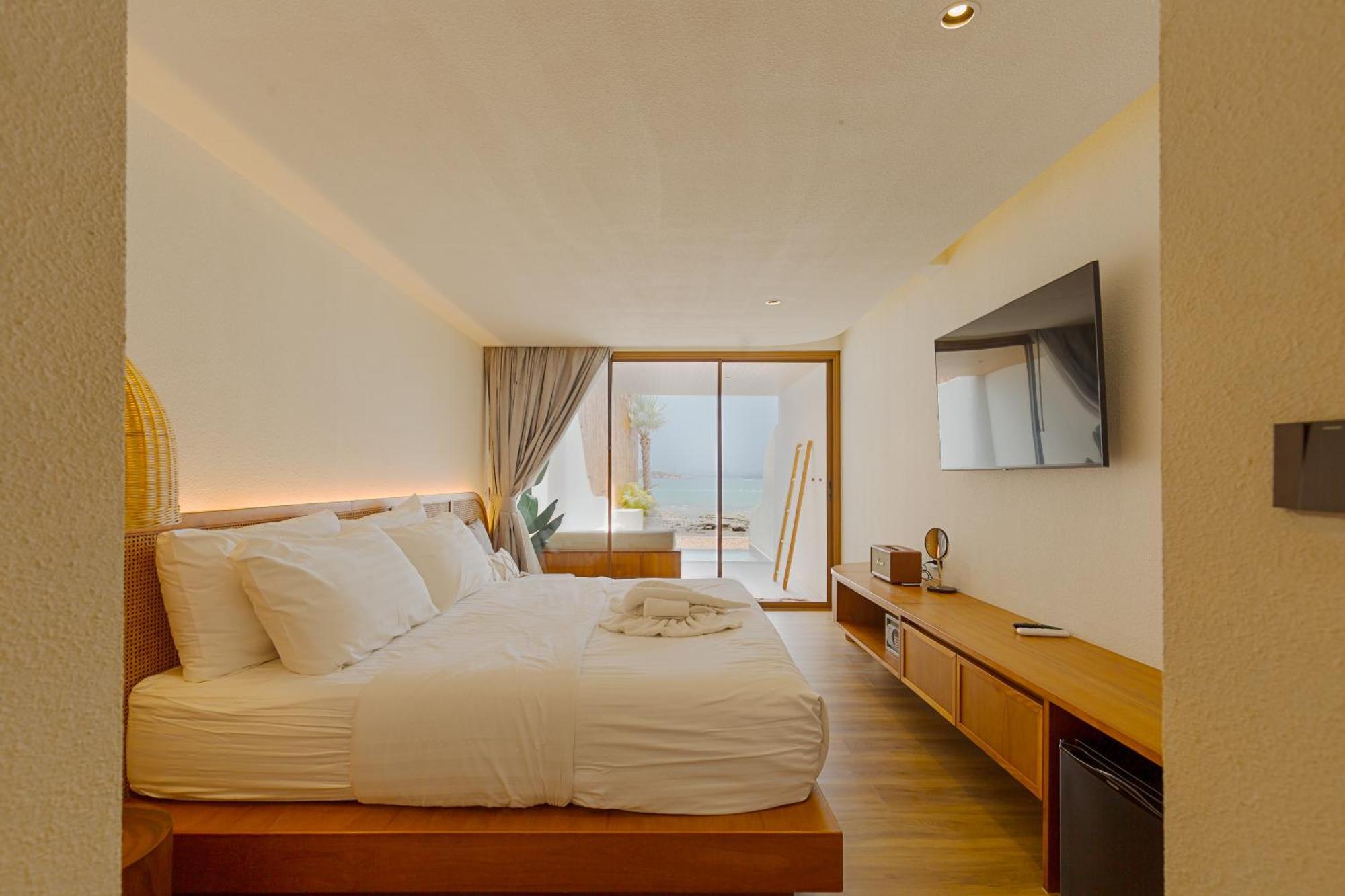 Tasana Bar And Luxury Resort Ko Lan Esterno foto